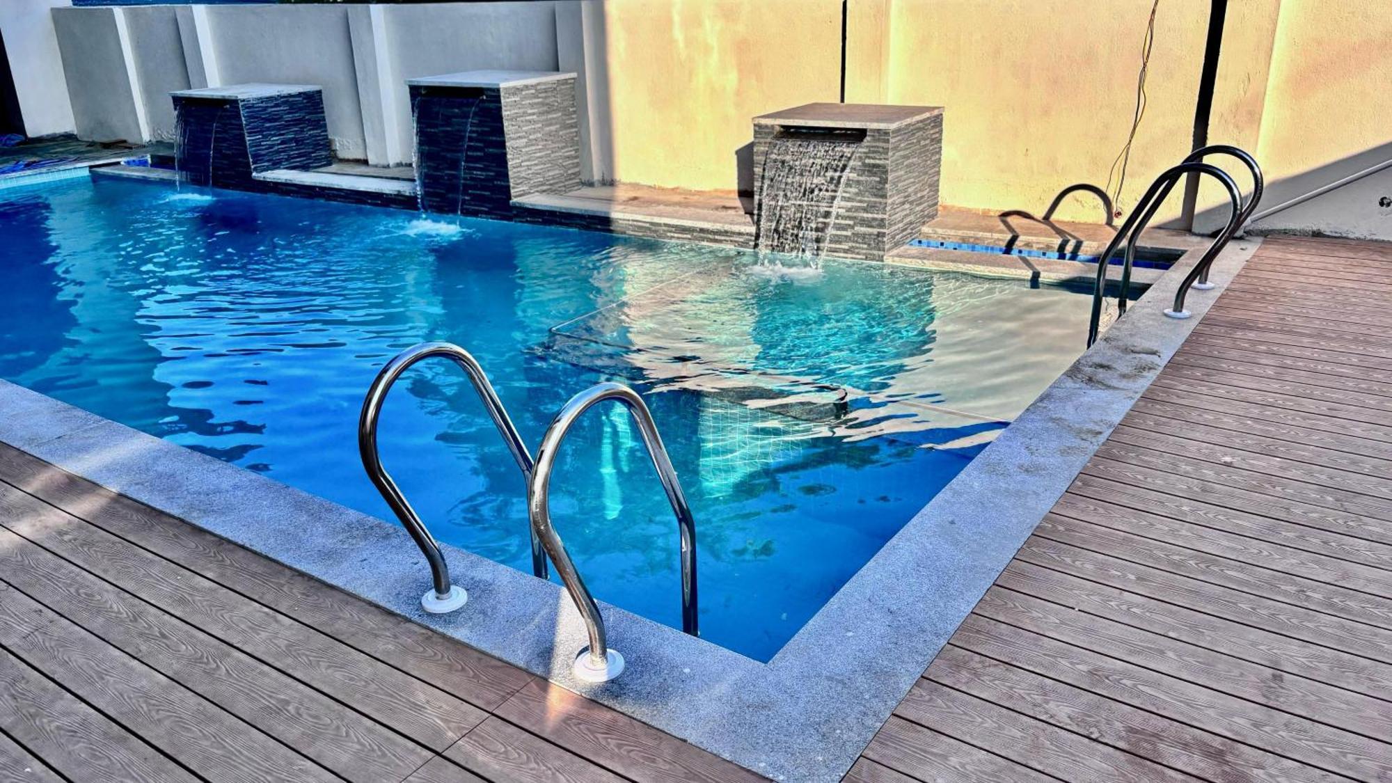 Hotel Castle Manor - Auroville Beach 퐁디셰리 외부 사진
